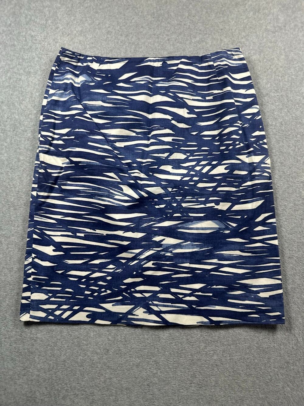 Lafayette 148 Pencil Skirt Women Sz 8 Navy White Cotton Abstract Linear Back Zip